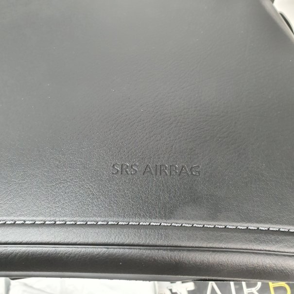 CX30 DASHBOARD AIRBAG SET VEILIGHEIDSRIEMEN