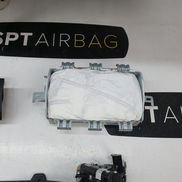 CX30 DASHBOARD AIRBAG SET VEILIGHEIDSRIEMEN
