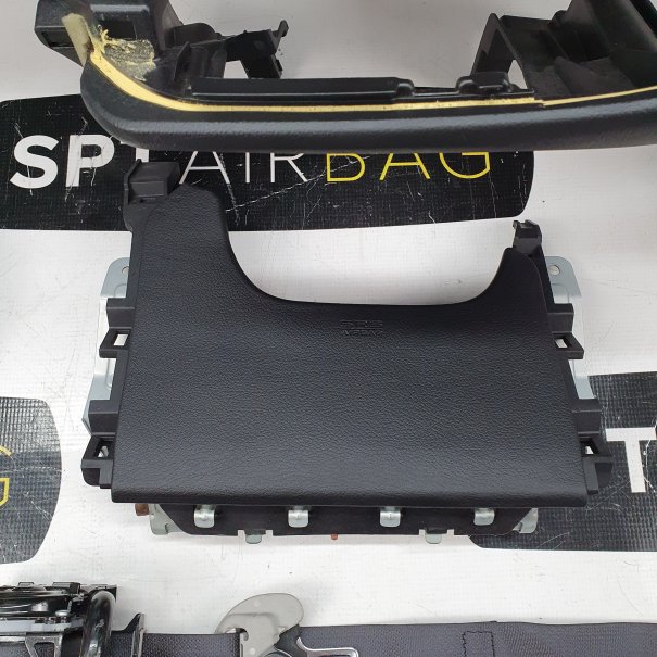 OUTLANDER III 3 DASHBOARD AIRBAG KIT SEAT BELTS...