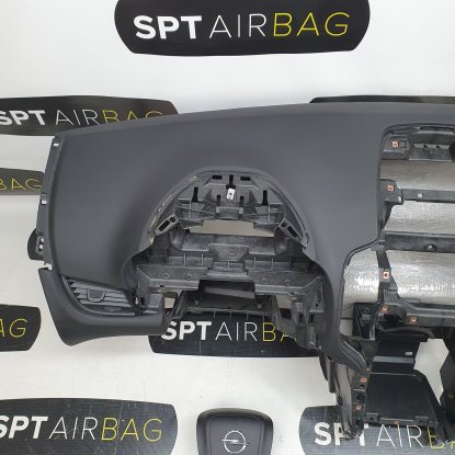 ZAFIRA C DASHBOARD AIRBAG KIT SEAT BELTS TENSIONERS 2