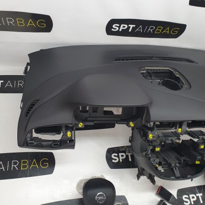 CORSA E DASHBOARD AIRBAG KIT SEAT BELTS TENSIONERS 2