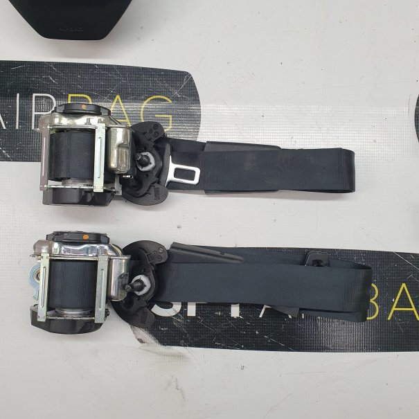208 DASHBOARD AIRBAG KIT SEAT BELTS