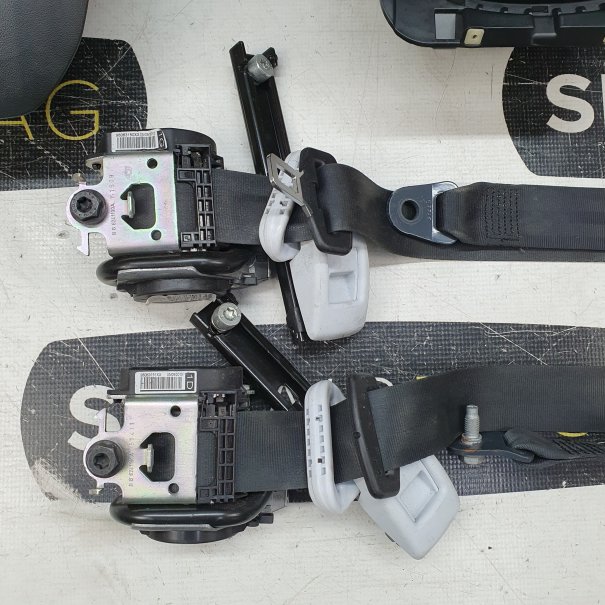 208 2008 DASHBOARD AIRBAG KIT SEAT BELTS