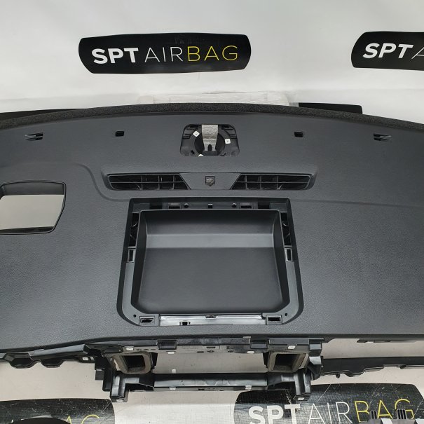 TRAVELLER HEAD UP DASHBOARD AIRBAG KIT SEAT BELTS