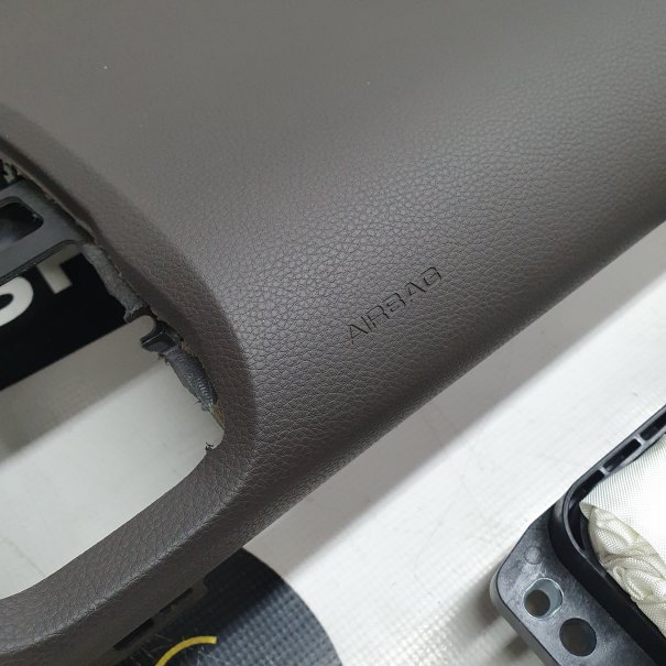 CAYMAN  TABLEAU DE BORD AIRBAG ENSEMBLE...