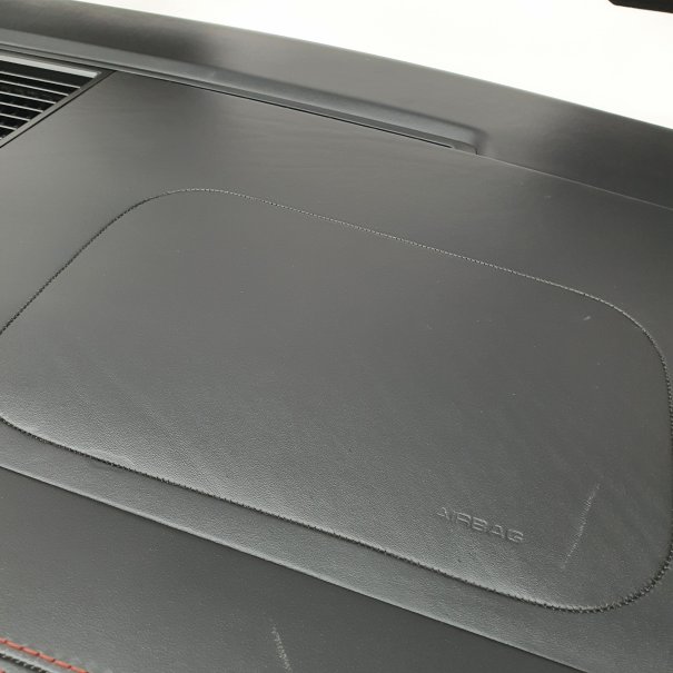 MACAN DASHBOARD AIRBAG KIT SEAT BELTS