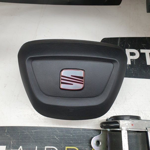 IBIZA 6J AX2 DASHBOARD AIRBAG KIT SEAT BELTS