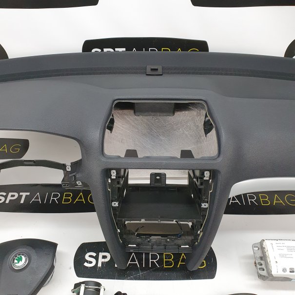OCTAVIA II 2 VRS ARMATURENBRETT AIRBAG KIT...