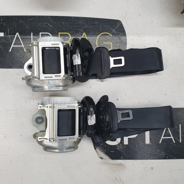 OCTAVIA IV 4 HAED UP ARMATURENBRETT AIRBAG KIT...