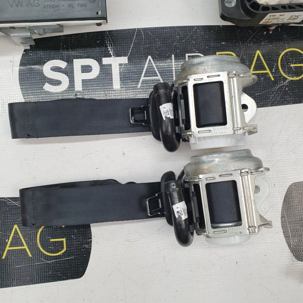 OCTAVIA IV 4 ARMATURENBRETT AIRBAG KIT...