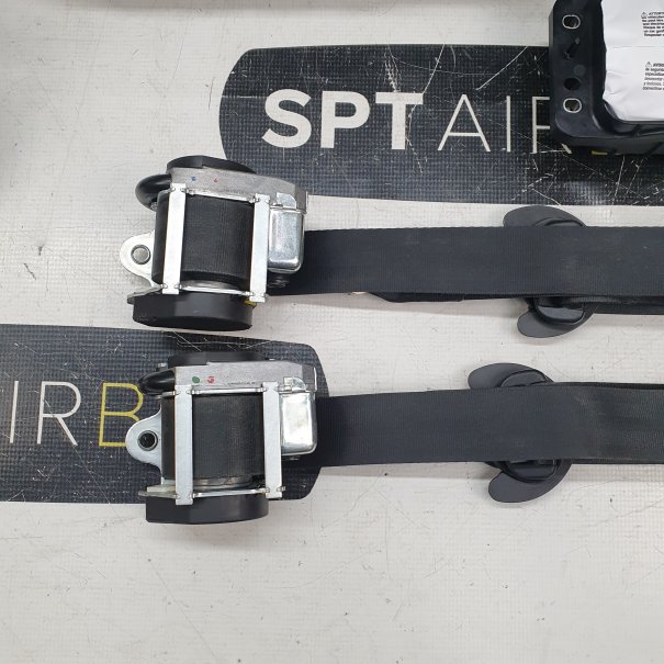 CITIGO DASHBOARD AIRBAG SET REEKS GORDELS