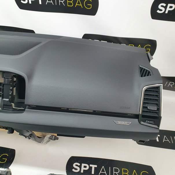 KAROQ DASHBOARD AIRBAG SET REEKS ZITBANDEN...