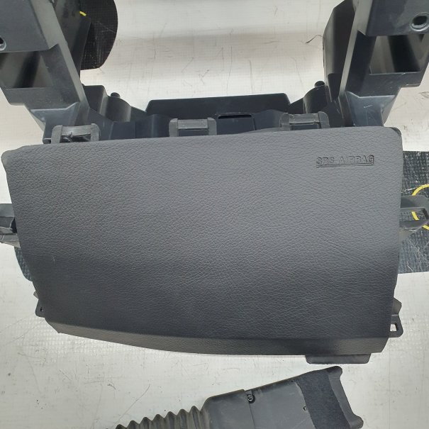 OUTBACK VI 6 DASHBOARD AIRBAG KIT SEAT BELTS...