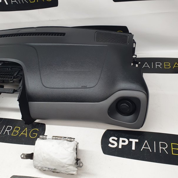 AYGO DASHBOARD AIRBAG SET VEILIGHEIDSRIEMEN