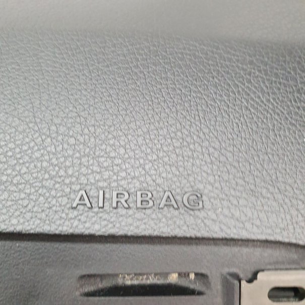 C KLASA W204 LIFT DASHBOARD AIRBAG SET...