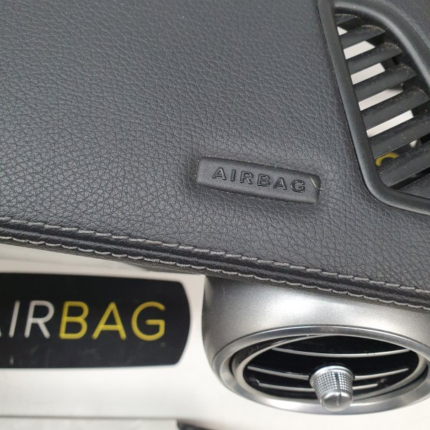 C KLASA W205 DASHBOARD AIRBAG KIT SEAT BELTS