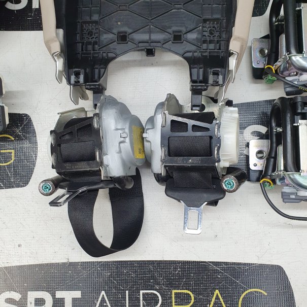 C KLASA W205 DASHBOARD AIRBAG SET...