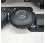 CLA W117 LIFT DASHBOARD AIRBAG SET VEILIGHEIDSRIEMEN