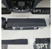 CLA W117 LIFT DASHBOARD AIRBAG SET VEILIGHEIDSRIEMEN