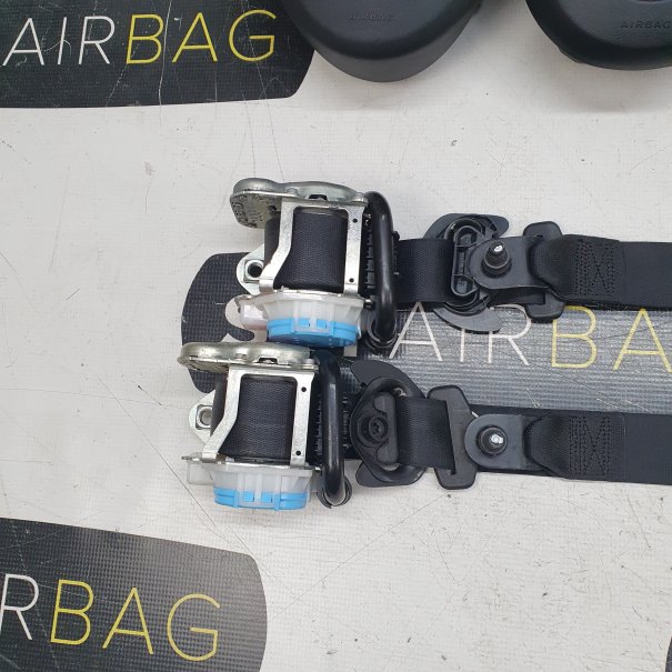 CLA W117 LIFT TABLEAU DE BORD AIRBAG ENSEMBLE...