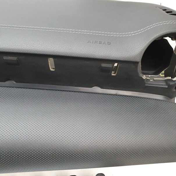 A KLASA W177 CLA W118 TABLEAU DE BORD AIRBAG...