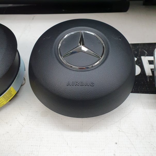 A KLASA W177 CLA W118 ARMATURENBRETT AIRBAG KIT...