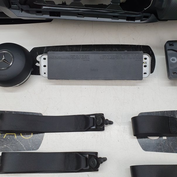 A KLASA W177 CLA W118 TABLEAU DE BORD AIRBAG...