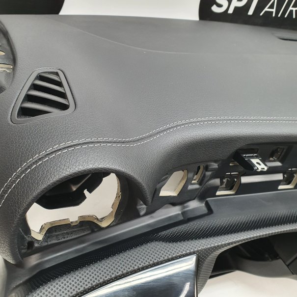 A KLASA W177 CLA W118 DASHBOARD AIRBAG SET...