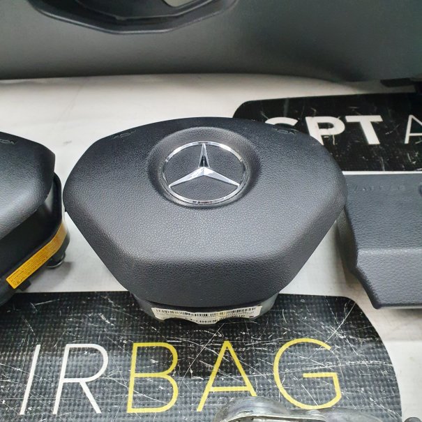 B KLASA W246 DASHBOARD AIRBAG KIT SEAT BELTS