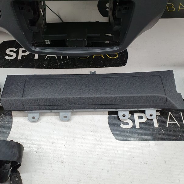 B KLASA W246 ARMATURENBRETT AIRBAG KIT...