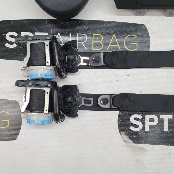 B KLASA W246 LIFT ARMATURENBRETT AIRBAG KIT...