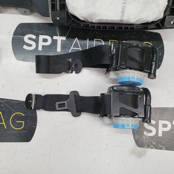 B KLASA W246 LIFT ARMATURENBRETT AIRBAG KIT...