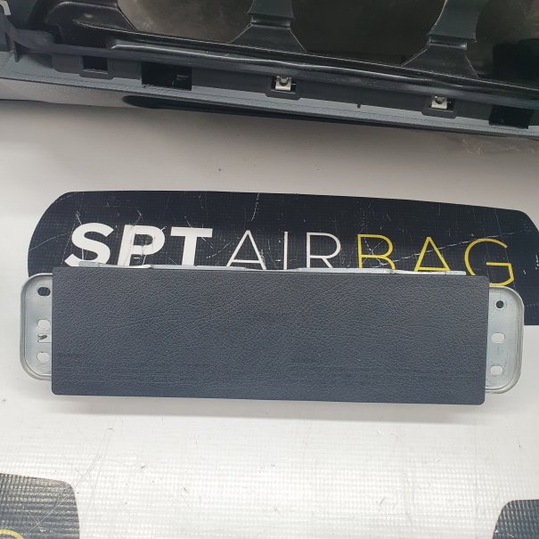 A KLASA W177 KONSOLA DESKA ROZDZIELCZA AIRBAG...