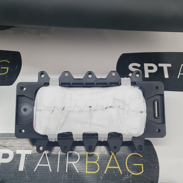 A KLASA W177 KONSOLA DESKA ROZDZIELCZA AIRBAG...