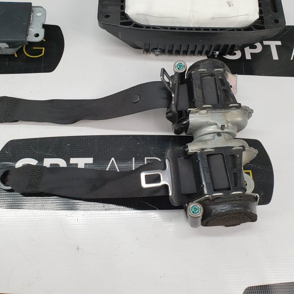 E KLASA W238 KONSOLA DESKA ROZDZIELCZA AIRBAG...