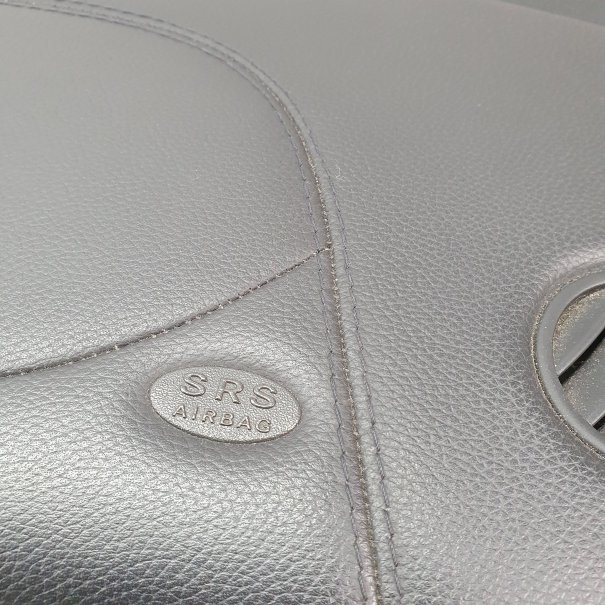 CLS W219 KONSOLE ARMATURENBRETT AIRBAG