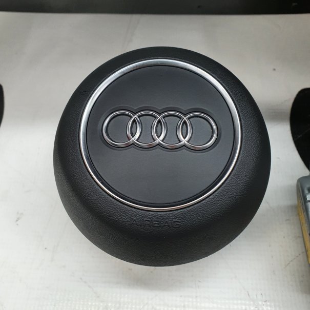 A3 8Y KONSOLE ARMATURENBRETT AIRBAG KIT SITZGURTE