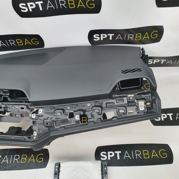 Q3 83A KONSOLA DESKA ROZDZIELCZA AIRBAG...