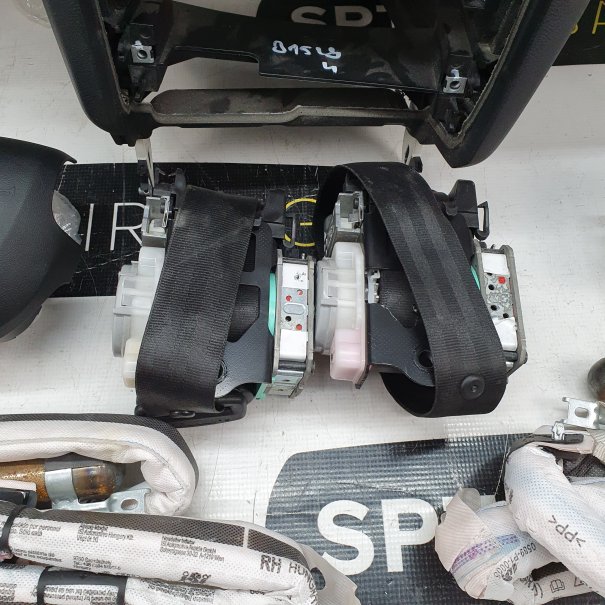 Q5 8R LIFT ARMATURENBRETT AIRBAG KIT...