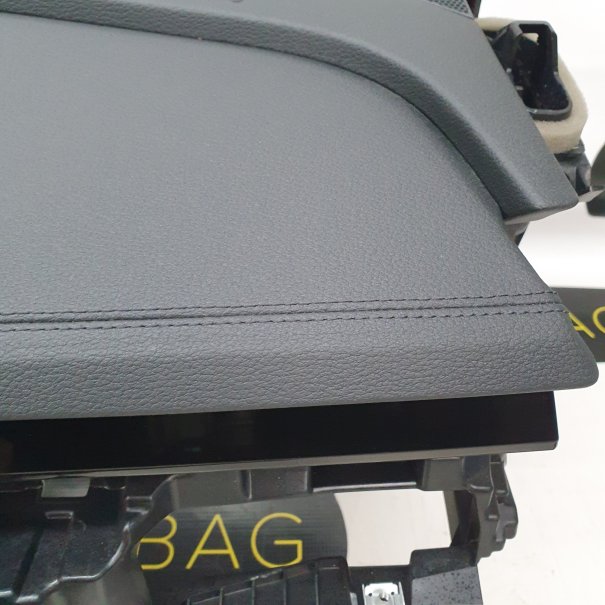 Q8 E-TRON CONSOLE DASHBOARD