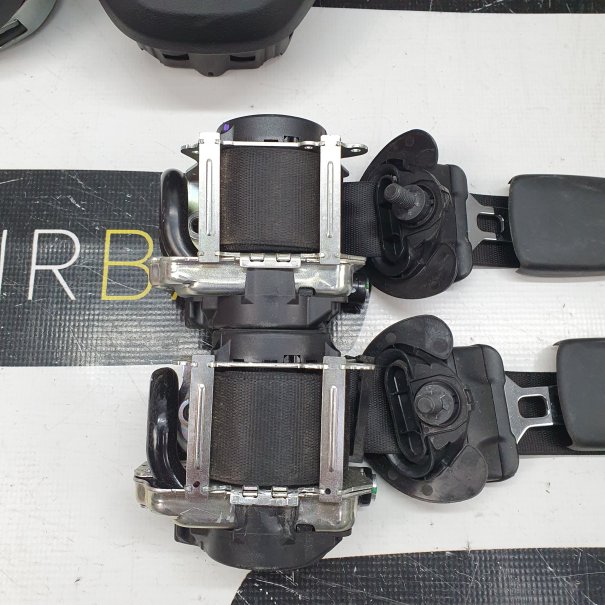 X1 F48 ARMATURENBRETT AIRBAG KIT SICHERHEITSGURTE
