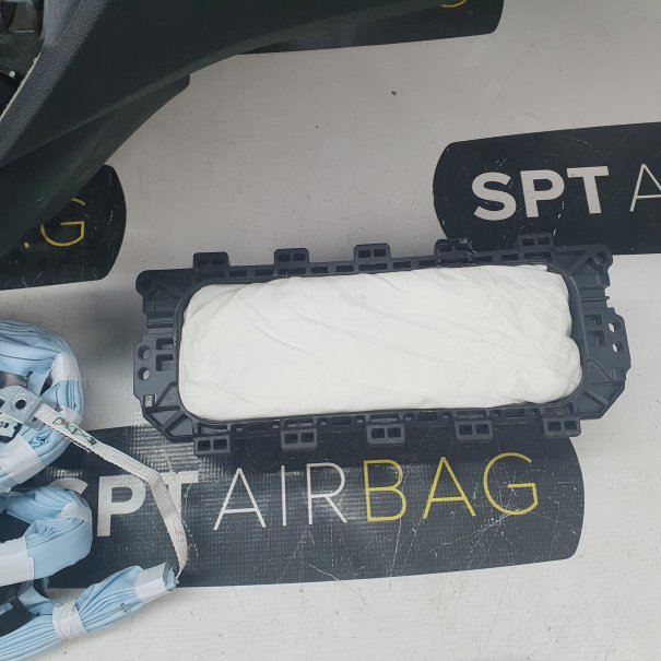 F40 F44 SERIA 1  ARMATURENBRETT AIRBAG KIT...