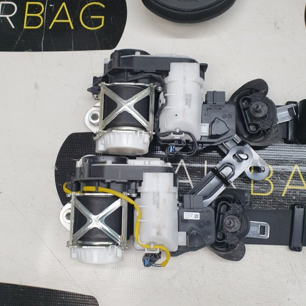 G30 G31 DASHBOARD AIRBAG SET VEILIGHEIDSRIEMEN