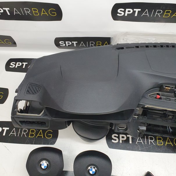 F30 ARMATURENBRETT AIRBAG KIT GURTSTRAFFERN