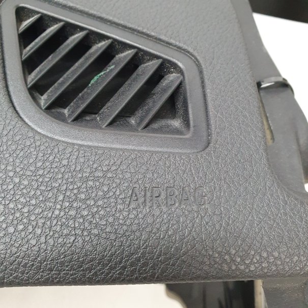 F30 LIFT ARMATURENBRETT AIRBAG KIT GURTSTRAFFERN