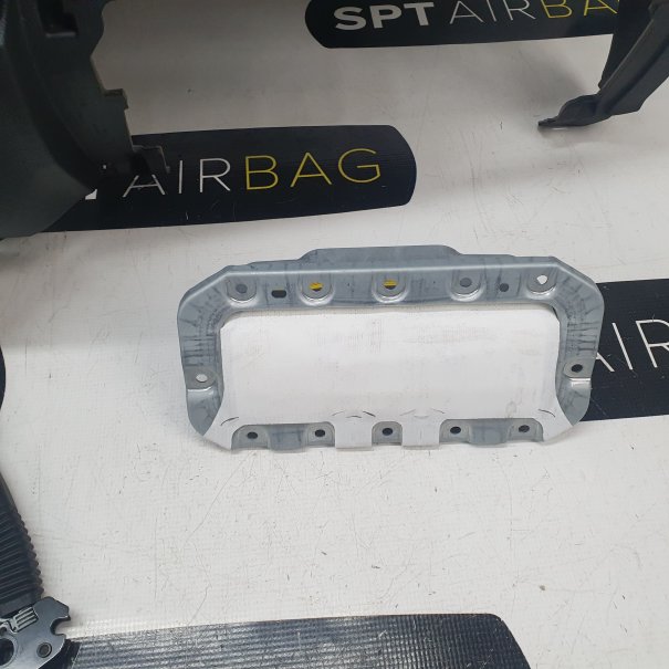 F20 F21 KONSOLA DESKA ROZDZIELCZA AIRBAG...