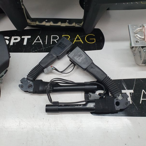E90 ARMATURENBRETT AIRBAG KIT GURTSTRAFFERN