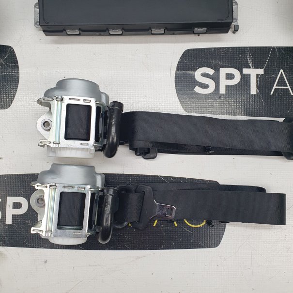 G32 ARMATURENBRETT AIRBAG KIT SICHERHEITSGURTE