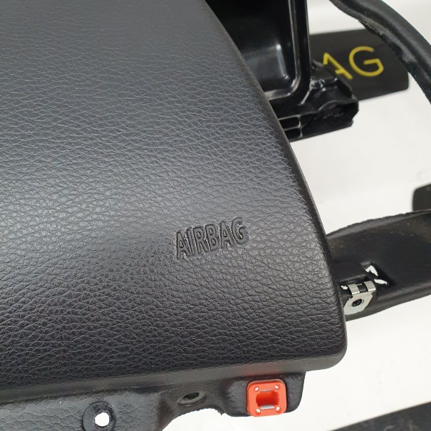 E87 DASHBOARD AIRBAG KIT TENSIONERS