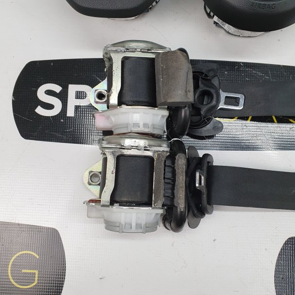 POLO 2G DASHBOARD AIRBAG SET REEKS GORDELS